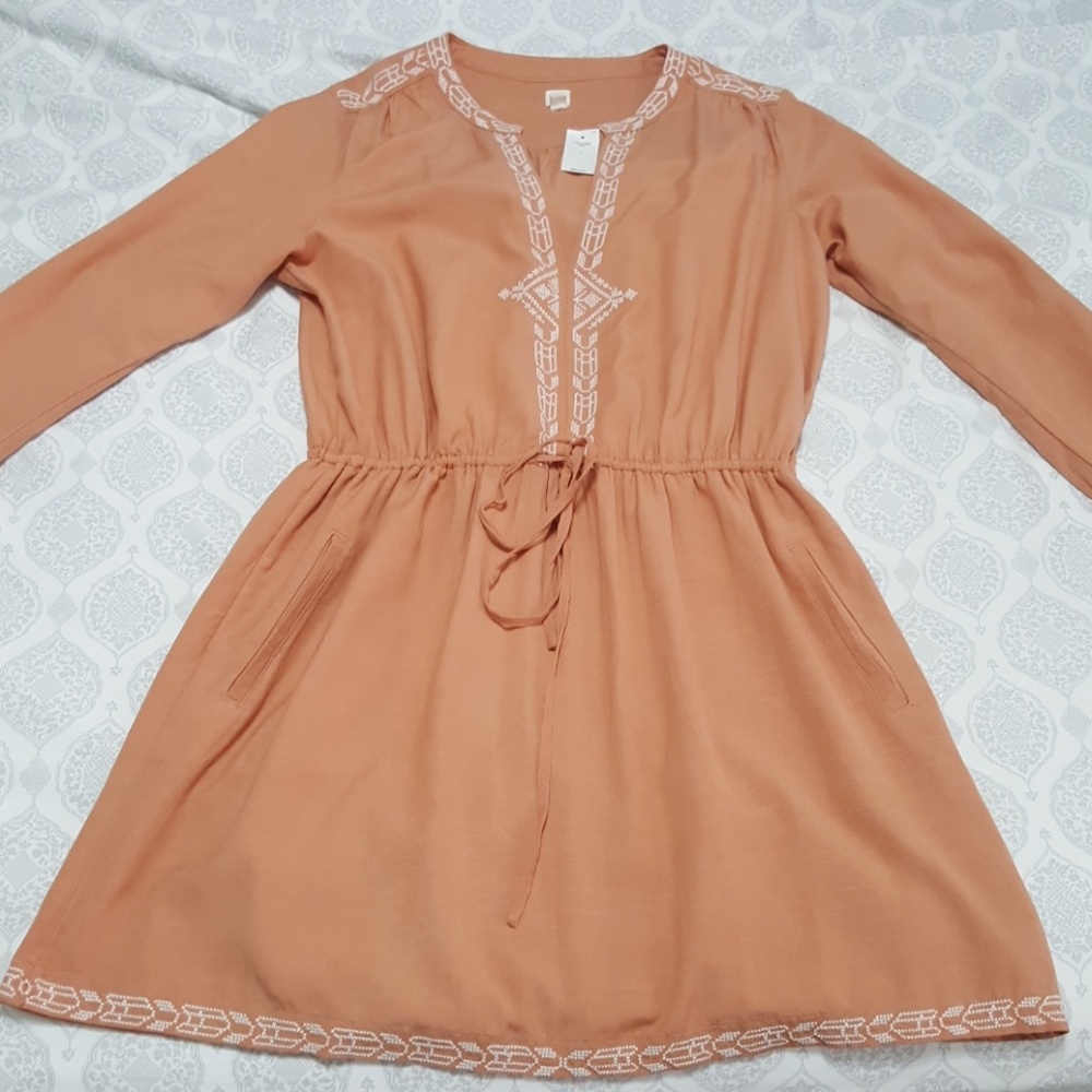 GAP Long Sleeve Split Neck Embroidered Dress NWT